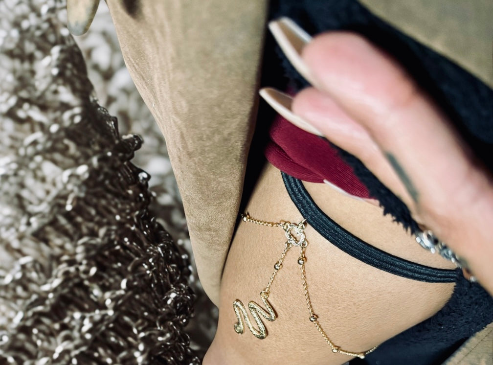 AHYMN Nº003 - The Serpent Thigh Wrap